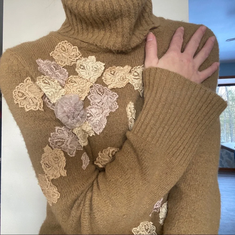 Express wool-blend turtleneck - Picture 3 of 5